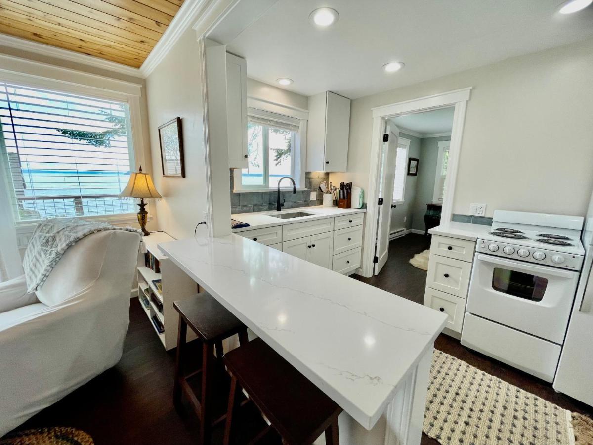 Puget Sound Chic Romantic Cottage With Private Beach Access & Gated Entry Port Ludlow 외부 사진